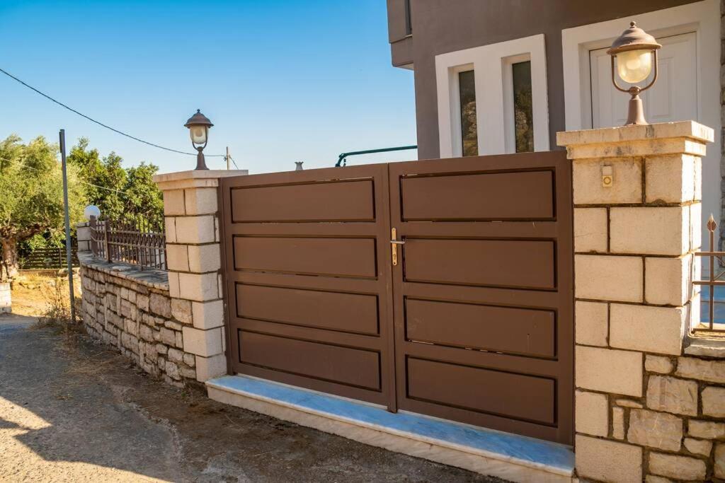 Akrivi'S House In Каламата Екстериор снимка